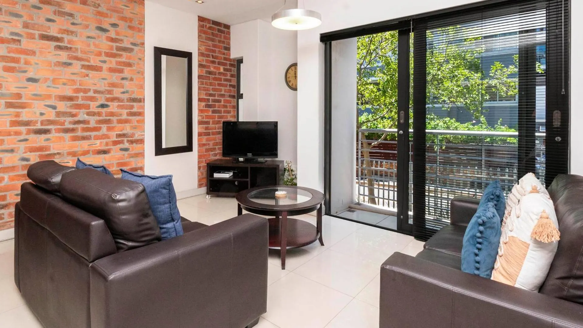 Green Point Living - Modern Charm Cape Town
