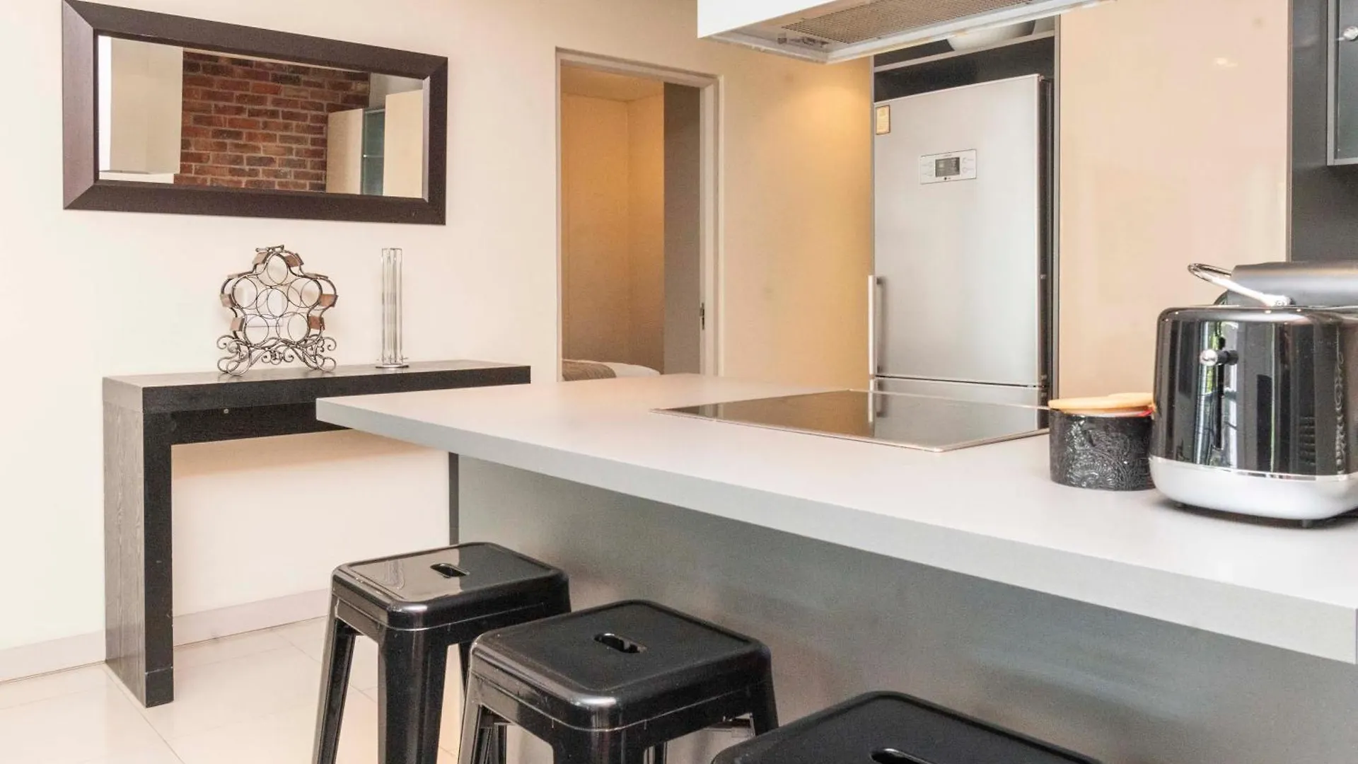 Green Point Living - Modern Charm Cape Town South Africa