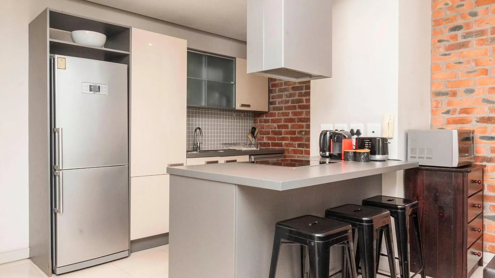 Apartment Green Point Living - Modern Charm Cape Town South Africa